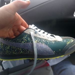 Puma green shoes brand new 30 bucks